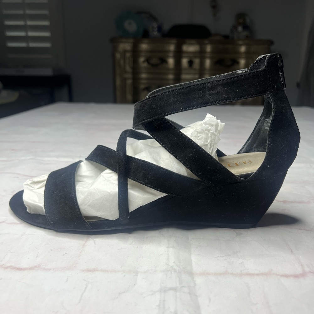 ana A New Approach sandals sz 9.5